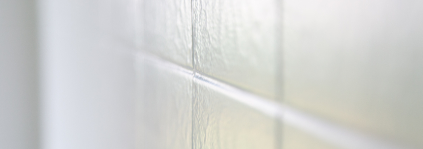 Witte badkamer muurtegels